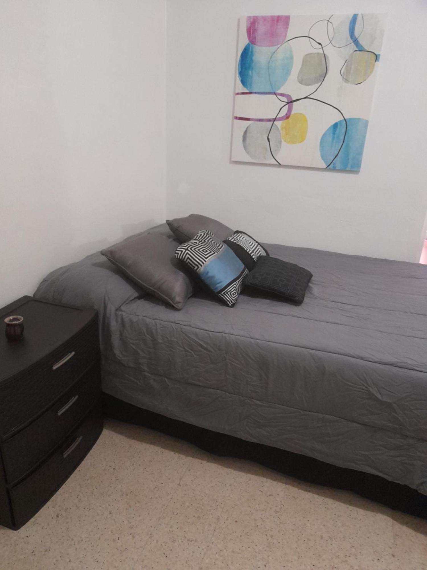 Hermoso Apartamento Frente Aeropuerto De Isla Verde San Juan Buitenkant foto