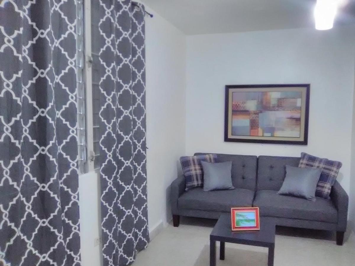 Hermoso Apartamento Frente Aeropuerto De Isla Verde San Juan Buitenkant foto